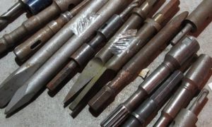 Assorted Jackhammer bits& adaptors (14)