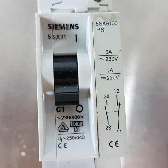 Siemens 5SX21 C1 Circuit Breaker + 5SX9100 HS Auxiliary Contact Block