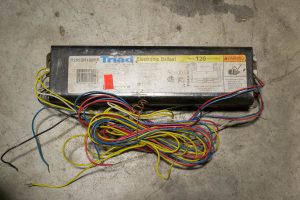 Universal Ballast TRIAD Watt 120 Volt Fluorescent Ballast