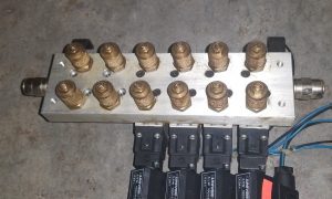 Univer AC 7500 manifold