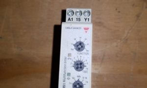 Carlo Gavazzi multifunction timer DMB51CM24