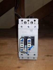 Siemens motor controller 3RT1044-3B . . o