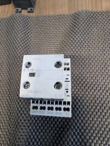Used Eaton Moeller DIL AC-31 Relay With DIL A-XHIR11 Auxiliary
