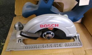 Bosch 18V cordless saw c/w blade