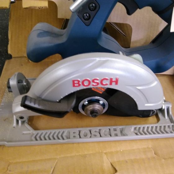 Bosch 18V cordless saw c/w blade