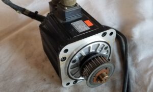 Yaskawa Electric Corp. SGMG-09V2AB Servo Motor
