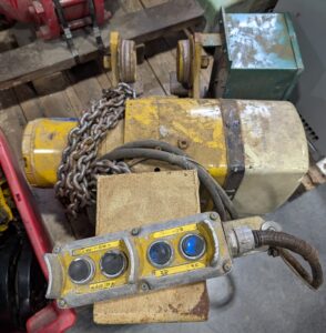 YALE EATON DOERR 1 TON CHAIN HOIST