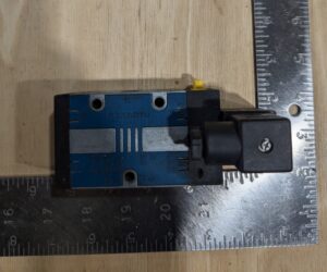 REXROTH PNEUMATIC VALVE 577 207 0