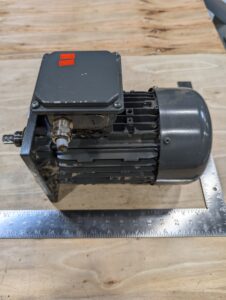 Lenze 3 Phase Electric Motor MDEMA1M090-32