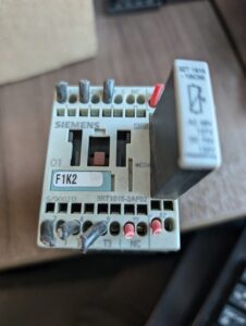 Used Siemens Contact Block 3RT1015-2AF02 with 3ZT 1916-1BC00 Aux Surge Suppressor