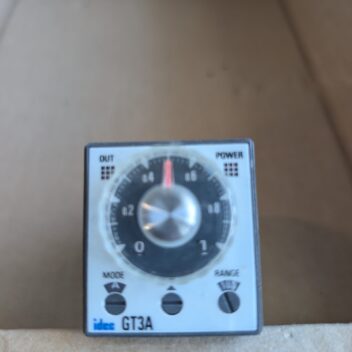 Used Idec GT3A-3AF20 Multi Mode Timer 8 Pin Plug In