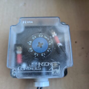 Used Johnson Controls P232A-B-AAC Differential pressure switch 30V