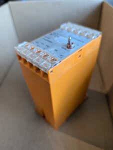 Used Leuze NT 21 Safety Relay Module 110V