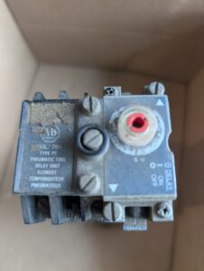 Used Allen Bradley 700 P Pneumatic Time Delay