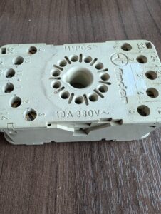 Used Finder 111PGS 11 Pin Base 10A 380V