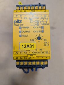 Used Pilz 787949 PSWZX1P 240V Safety Relay