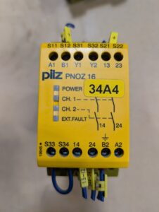 Used Pilz 774063 PN0Z 16 Relay 110VAC 24VDC