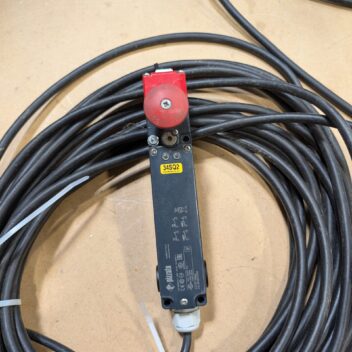 Used Allen Bradley 800F 3PP 3 Pushbutton With Emerg. E-Stop & Key Operated Selector Switch & Pizzato Safety Interlock Switch Actuator