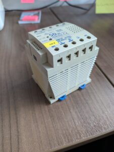 Used 472 Idec PS5R -D24 Switching Power Supply 24VDC 2.1A 50W Output