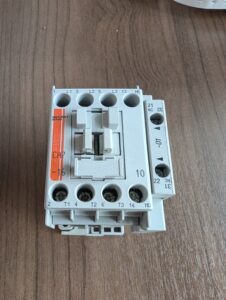 Used Sprecher & Schuh CA7-16E-10 Contactor Block With A CA7-PA Auxiliary Switch