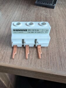 Used Siemens 3RV1915-5A 3-Phase Supply Busbar