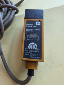 Used Omron ES3-R1E4 Photo Electric Switch