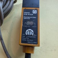 Used Omron ES3-R1E4 Photo Electric Switch