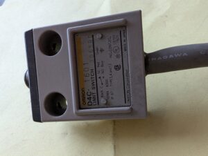 Used 120-537 Omron D4C-1061  Limit Switch