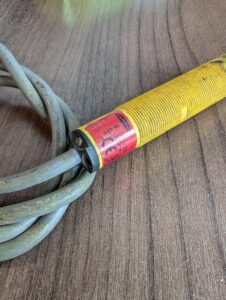 Used Banner S18AW3D Photo Electric Sensor 20-250V AC 50-60HZ 300MA Max Load