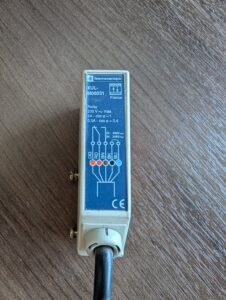 Used Telemecanique XUL-M06031 Photoelectric Retro-Reflective Sensor