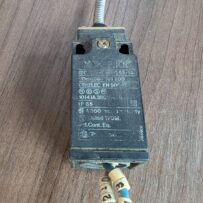 Used Telemecanique XCKP2102P16 Limit switch 10(4)A @380VAC IP65 Protection Rating