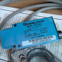 Used Pepper & Fuchs MHP-R2AL 454315 Electronic Switch 50-60HZ 20-260VAC Refector Not Included. New In Original Box