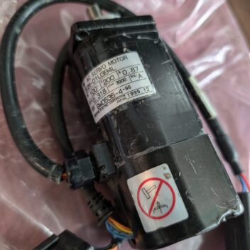 Used Yaskawa AC Servo Motor SGM-01U3B4L 100W 200V 3000RPM With Start Up Control
