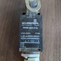 Used Schmersal Limit Switch 2TV7H 231-11 500-600v 6A IP65