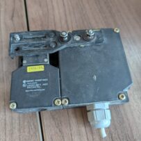 Used Schmersal Safety Interlock  Switch AZM 160-22YP 600VAC 10A