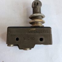 Used Honetwell Micro Switch BZ-2AQ18T1 With Plunger Actuator Switch. 15A 14 HP 250-480V