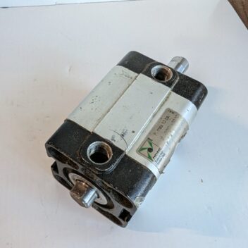 Used Pneumax Compact Pneumatic Cylinder 1581 Series 10Bar Max Pressure