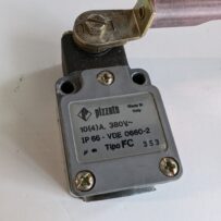 Used Pizzato Limit Switch VDE 0660-2 10(4)A 380V