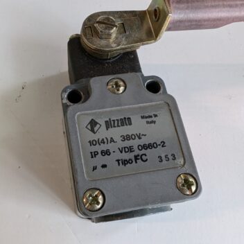 Used Pizzato Limit Switch VDE 0660-2 10(4)A 380V