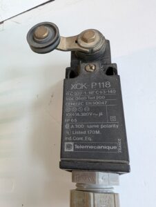 Used Telemecanique Proximity Switch XCK-P118 10(4) A 380V IP65