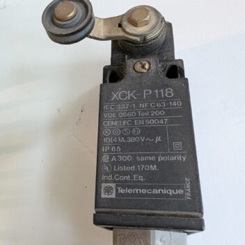 Used Telemecanique Proximity Switch XCK-P118 10(4) A 380V IP65