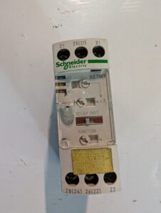 Used Schneider Time Delay Relay RE7MY13MW