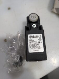 Used Pizzato Limit Switch FR551 With One Way Adjustable Roller Actuator