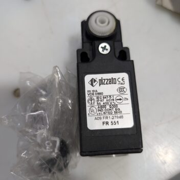 Used Pizzato Limit Switch FR551 With One Way Adjustable Roller Actuator