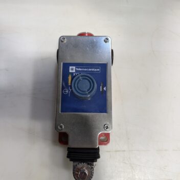 Used Telemecanique Emergency Stop Trip Limit Switch XY2CH 13270