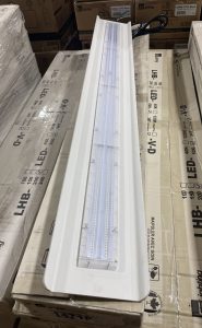 Used EE Lighting LHB-200LED-50K247-V-D White 202W LED Linear High Bay Lights (1471F)