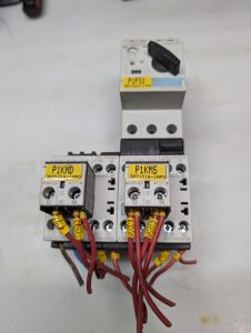 Used Siemens Circuit Breaker 3RV1021-1JA10 With 2 3RT1016-1AF02 Aux