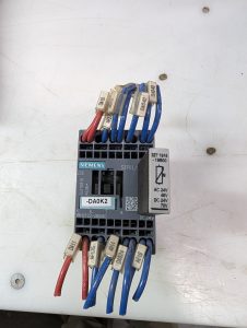 Used Siemens Contact Block 3RH2122-2BB40 With 32T1916 1BB00 Aux