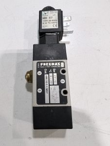 Used Pneumax Pneumatic Solenoid  Valve Assembly 488.32.0.1.M57