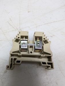 Used IMO ER10 10MM Feed through Terminal Block Rail Clamp Pack Of 5